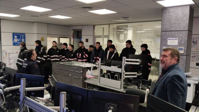 Los Bomberos y la Policía Local de Murcia dan a conocer su labor a los futuros técnicos en emergencias