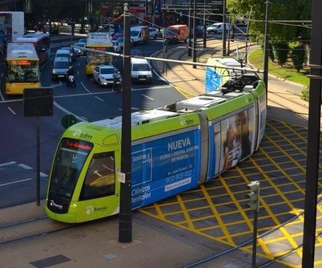 El Ayuntamiento de Murcia refuerza el tranvía con motivo del derbi regional entre el Real Murcia y el Cartagena