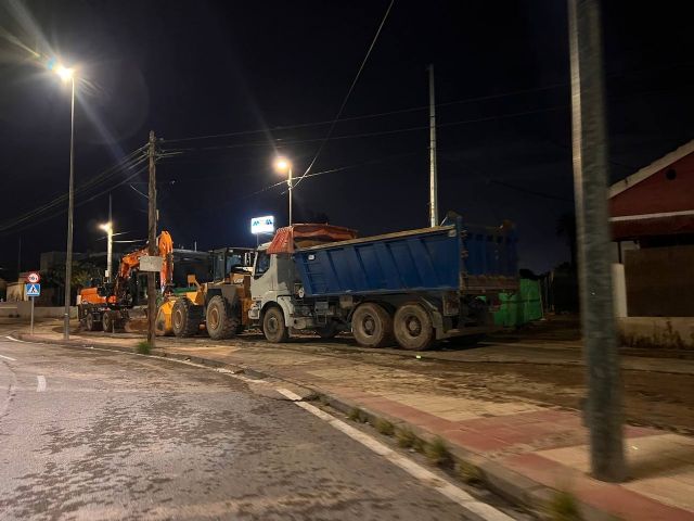 Los vecinos de Senda de Granada denuncian una gasolinera en zona inundable y con posibles irregularidades urbanísticas