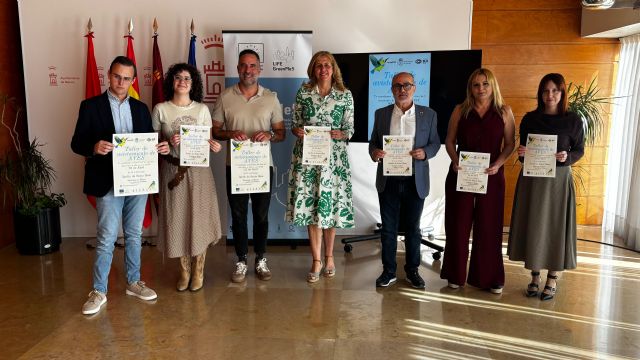 Los vecinos de Santiago el Mayor podrán conocer la fauna alada de su pedanía a través de un taller de observación de aves