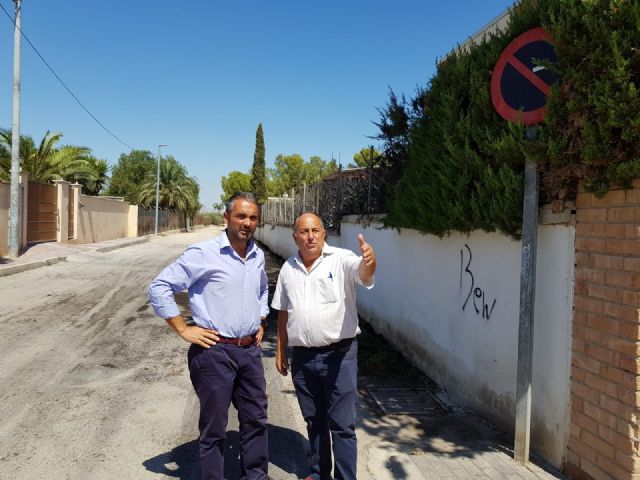 El Ayuntamiento retirará el seto del colegio Antonio Delgado Dorrego de Sangonera la Verde