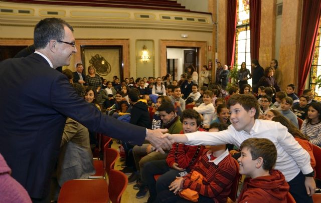 'Necesitamos vuestra ayuda para cambiar el mundo'