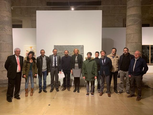 El Palacio Almudí acoge hasta el 8 de diciembre las más de veinte obras del XIX Premio de Pintura de la UMU