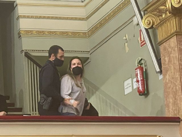 PP: Serrano echa a los vecinos de las pajareras en un nuevo gesto autoritario