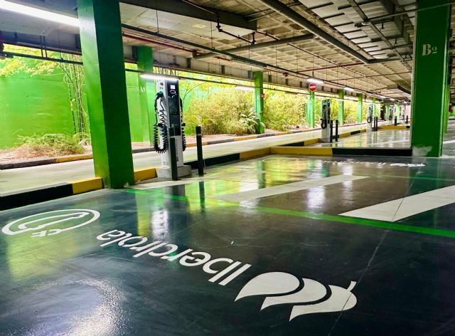 El Centro Comercial Thader amplía su infraestructura de recarga eléctrica con 8 nuevos cargadores