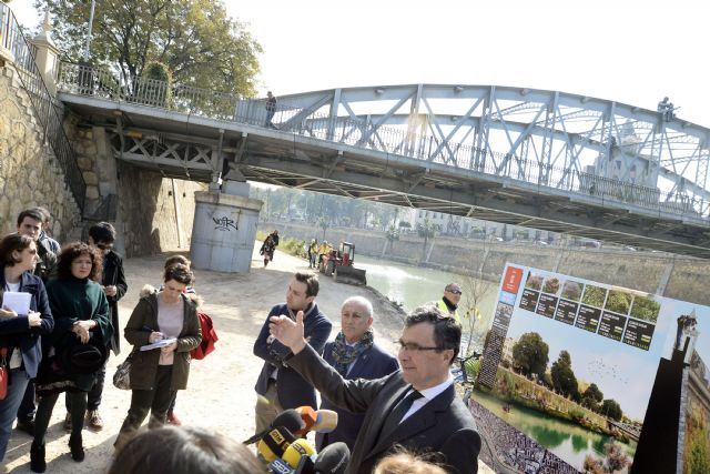´Murcia Río´ despega con el carril bici y la senda peatonal que recorrerán la mota del Segura a su paso por la ciudad