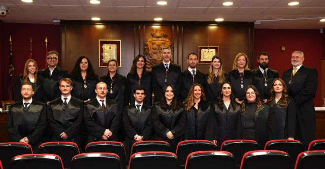 La abogacía de Murcia da la bienvenida a los nuevos profesionales que se incorporan al Colegio