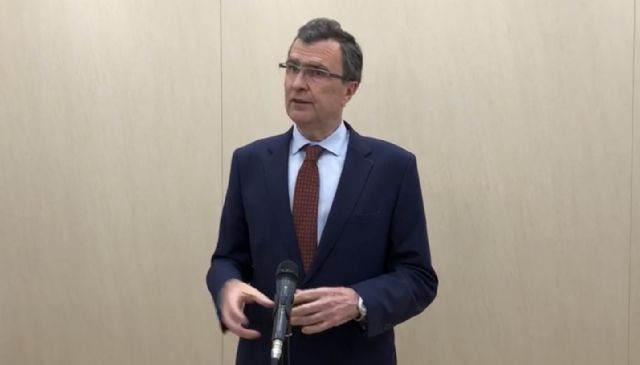 Murcia refuerza el Plan de Voluntariado y pone en marcha un servicio telefónico para combatir la soledad