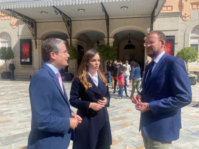 El PP pide una comisión de investigación urgente para aclarar el escándalo de las sillas del Entierro de la Sardina