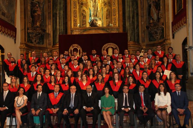 La V Promoción del Grado en Derecho, III del Máster de Acceso a la Abogacía y II del Máster en Gestión Administrativa de la UCAM se gradúan
