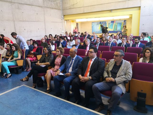 La facultad de Economía y Empresa clausura sus másteres oficiales