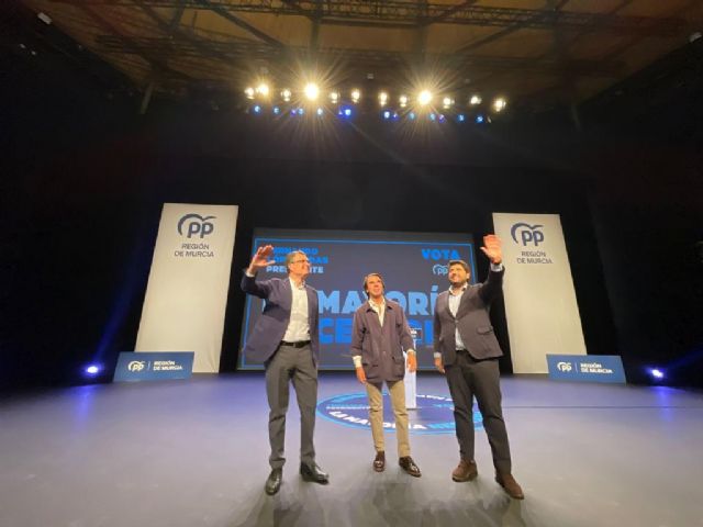 Ballesta: 'Solo si obtenemos una mayoría incontestable, podremos ofrecer a Murcia la estabilidad que merece'