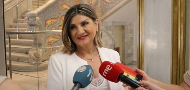 Mariló Flores: 'Exigimos al PP que se deje de especulaciones para desviar la atención y dé explicaciones urgentes por la trama de las prótesis que ha puesto en riesgo la vida de la ciudadanía de la Región de Murcia'