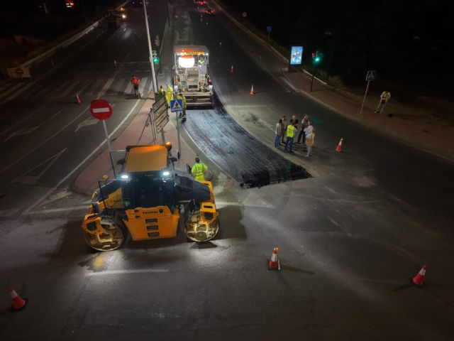 El Ayuntamiento inicia las obras de renovación integral del asfaltado de Ronda Sur en horario nocturno