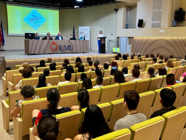 Un centenar de menores del municipio se benefician del Programa de refuerzo educativo con voluntariado durante el curso 2025/2026