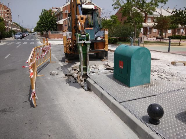 Comienzan las obras de pavimentación junto a la escuela infantil y el jardín de los Rectores