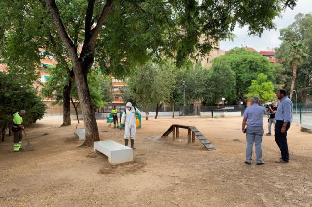 El Ayuntamiento pone a punto sus 47 zonas de esparcimiento canino