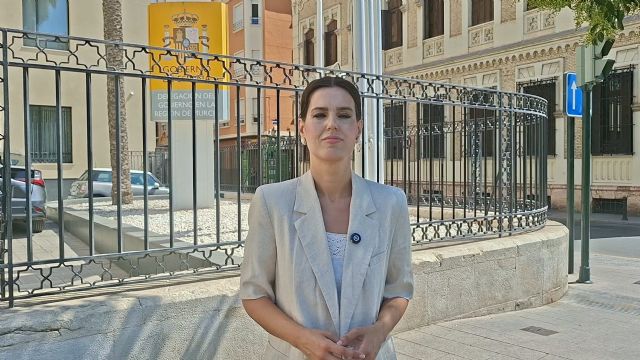 Lucas abandona a la Guardia Civil y sigue de vacaciones mientras las mafias se apropian de las costas de la Región para desembarcar inmigrantes