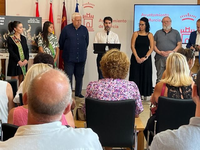 La peña huertana 'La Crilla' celebra la XLIII edición del Certamen Regional de Parrandas