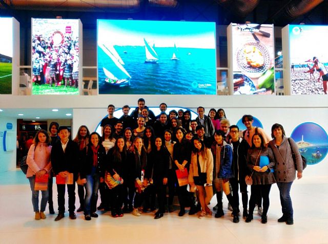 Los alumnos de Turismo de la UCAM asisten a FITUR