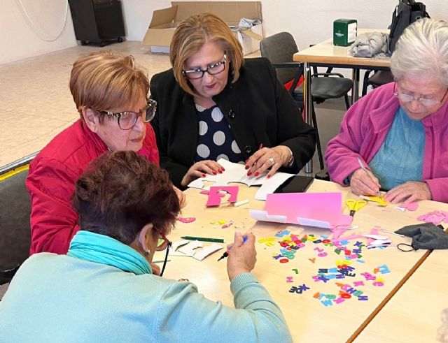 El PSOE exige recuperar los cursos y talleres en los centros de mayores tras un a&ntilde;o sin actividad