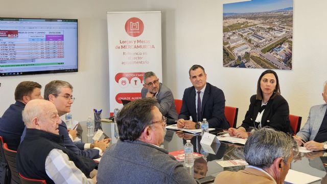 La consejera Sara Rubira destaca el liderazgo de la Región en exportación de ovino vivo en la lonja de ganado de Mercamurcia