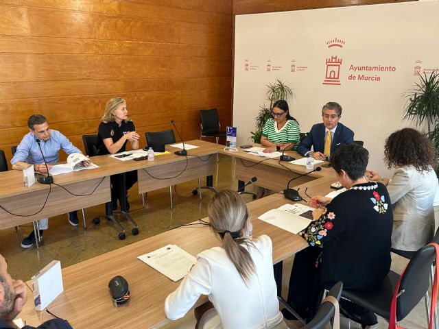 Murcia afianza su compromiso con la calidad y la sostenibilidad turística en la reunión de la Mesa de Calidad