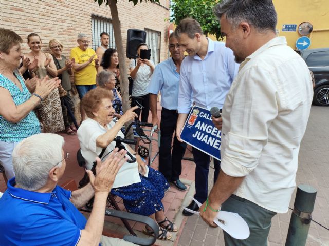 Los Garres reconoce con una calle la labor de una vecina que se implicó y trabajó por la educación de los niños en los años 60