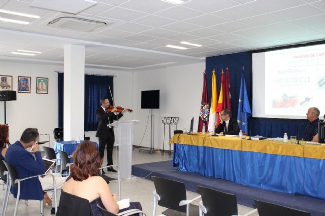 Presentan en el Campus cartagenero de la UCAM una guía didáctica de violín para invidentes