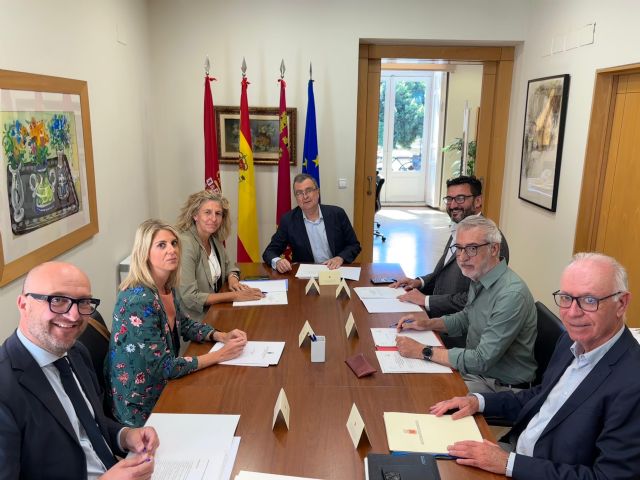 Murcia congela impuestos y activa nuevas bonificaciones fiscales que supondrán un ahorro de 25 millones de euros a los murcianos