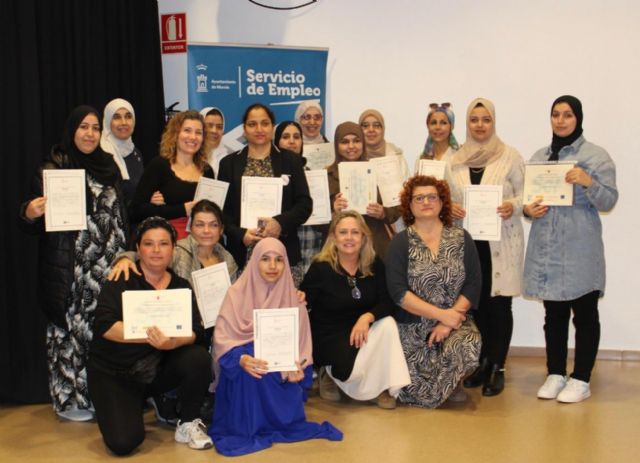 El Ayuntamiento de Murcia impulsa la inserción laboral de 22 mujeres en exclusión social