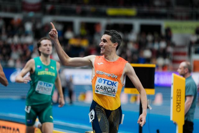 Mariano García lidera el histórico éxito de deportistas de la UCAM en el mundial de pista cubierta