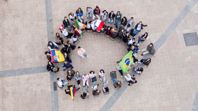 UCAM: universidad sin fronterasEl Campus de Los Jerónimos ha dado la bienvenida a un grupo de estudiantes internacionales incorporados este segundo semestre, reforzando una comunidad universitaria global formada por alumnos de 135 nacionalidades