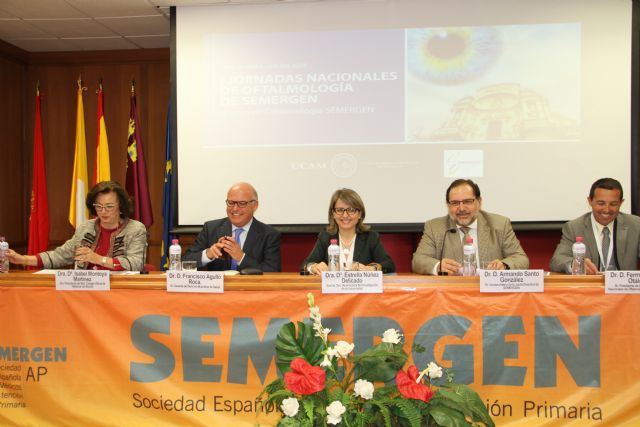 'Nosotros no somos médicos quirúrgicos, pero debemos prevenir de la  la ceguera a nuestros pacientes'