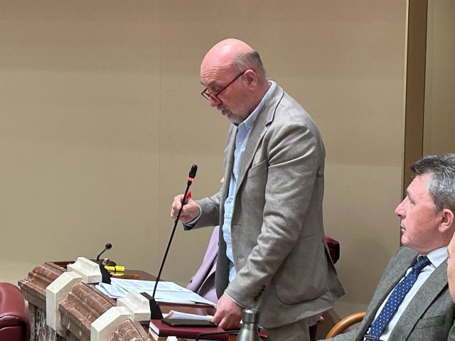 Álvarez-Castellanos (IU) lleva a la Asamblea el colapso de la flota de bomberos del CEIS en la Región de Murcia