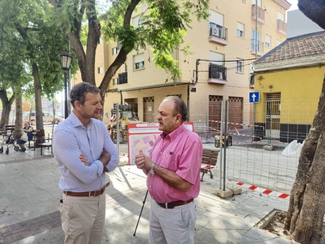 La céntrica calle de la Iglesia de Patiño renueva más de 330m2 de adoquín mejorando la seguridad y accesibilidad para los vecinos