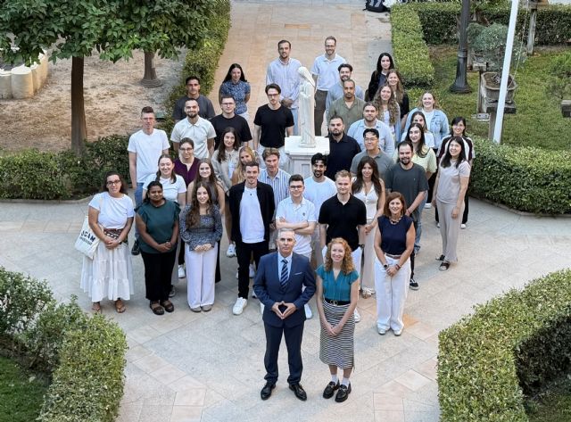 Estudiantes de la universidad alemana  FOM se especializan en Comunicación y Liderazgo en la UCAM