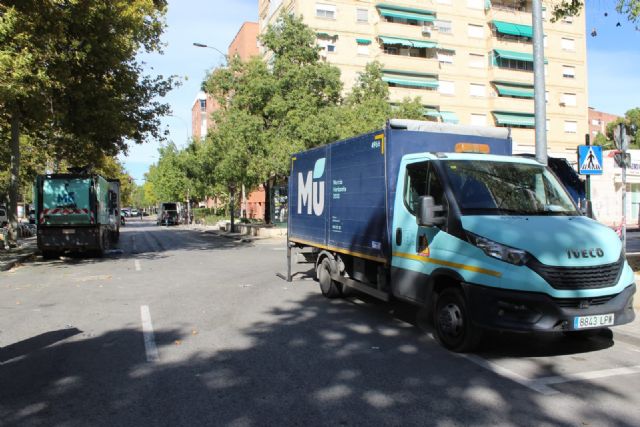 El Ayuntamiento de Murcia continúa con el dispositivo de limpieza especial por el mercado semanal de la Fama y Vistabella