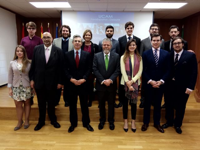 El Foro Español de Debate de la UCAM inicia su actividad con Donald Trump de protagonista