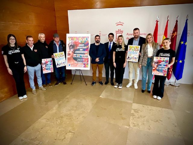 Los Dolores calienta motores para el carnaval con una fiesta de disfraces este sábado