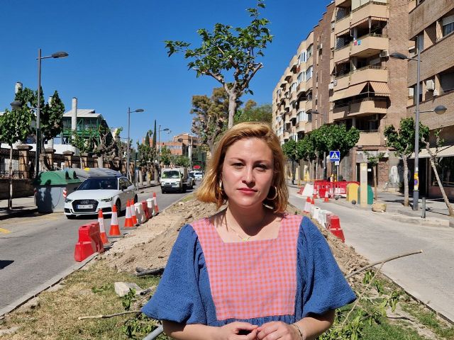 Elvira Medina denuncia al Seprona el 'arboricidio' de las moreras de la calle Industria