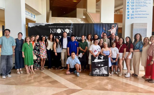 200 bailarines participan en 'Kronos', el nuevo montaje de la Muestra de Danza para la Diversidad de Assido en el Auditorio regional