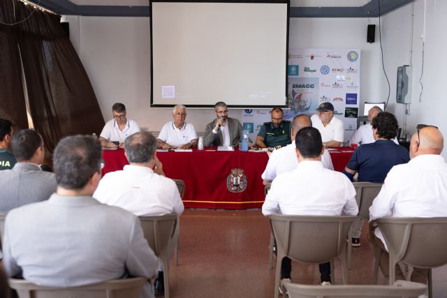 Lucas: 'La Delegación del Gobierno movilizará todos los recursos disponibles para garantizar el uso responsable de las motos náuticas y evitar concentraciones ilegales en el Mar Menor'