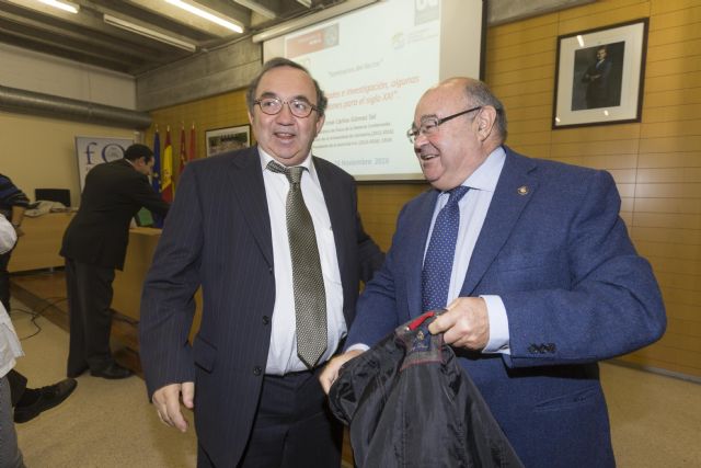 'Las universidades públicas constituyen el factor de cohesión social más importante que ha habido nunca en la sociedad actual' (Gómez Sal en la UMU)