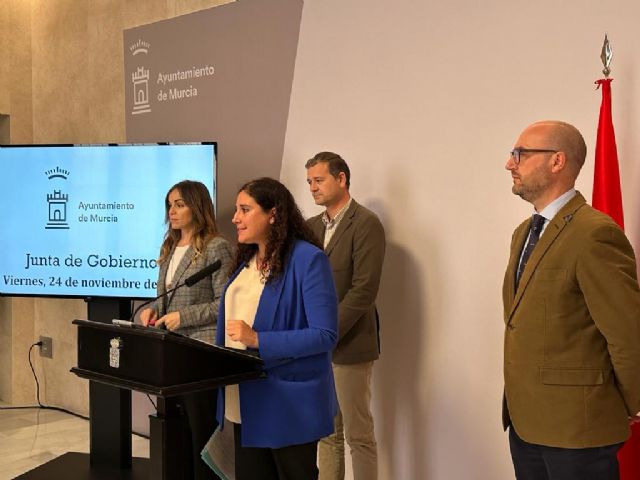 La reordenación de las terrazas de hostelería en el municipio comienza en la Plaza de la Universidad