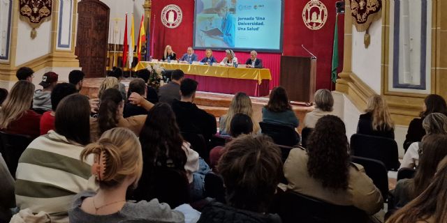 Veterinaria de la UCAM se suma a la iniciativa 'One Health', por la salud global