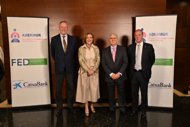 ADERMUR reconoce a Rosa García Iniesta con el Bastón de Oro en su cuarta edición