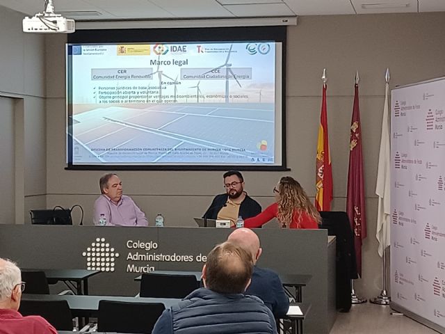 La Oficina de Transformación Comunitaria da formación a los administradores de fincas sobre los beneficios de las comunidades energéticas