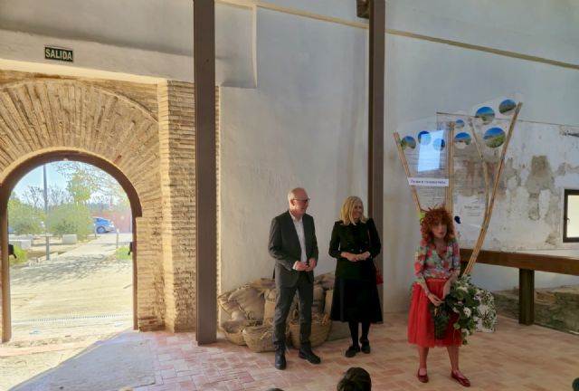 Medio centenar de alumnos conocen el proyecto de restauración fluvial del Meandro del Vivillo a través de actividades interactivas