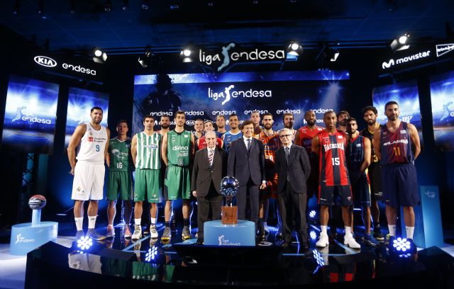 Vitor Faverani representa al UCAM Murcia CB en la gala de presentación de la Liga Endesa